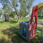 B&B Lido Dei Pini מלון דירות *