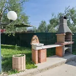 B&B Lido Dei Pini מלון דירות