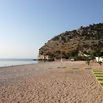 B&B Lido Dei Pini מאטינאטה