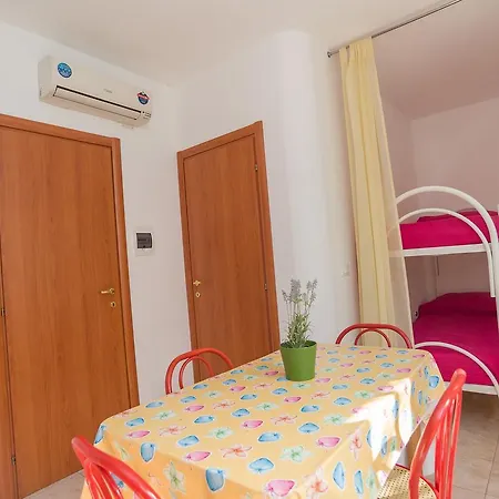 アパートホテル B&B Lido Dei Pini *