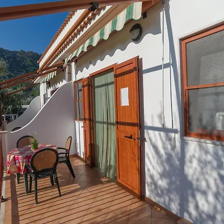 アパートホテル B&B Lido Dei Pini