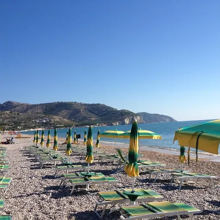 アパートホテル B&B Lido Dei Pini マッティナータ