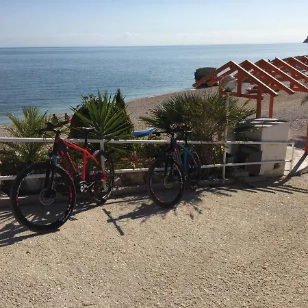 B&B Lido Dei Pini Apartmanhotel