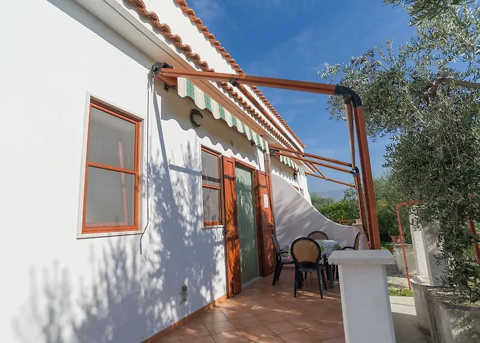 B&B Lido Dei Pini מלון דירות מאטינאטה