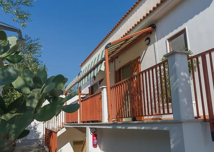 アパートホテル B&B Lido Dei Pini マッティナータ