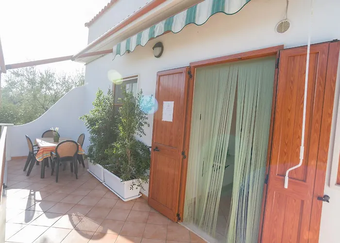 B&B Lido Dei Pini מלון דירות *