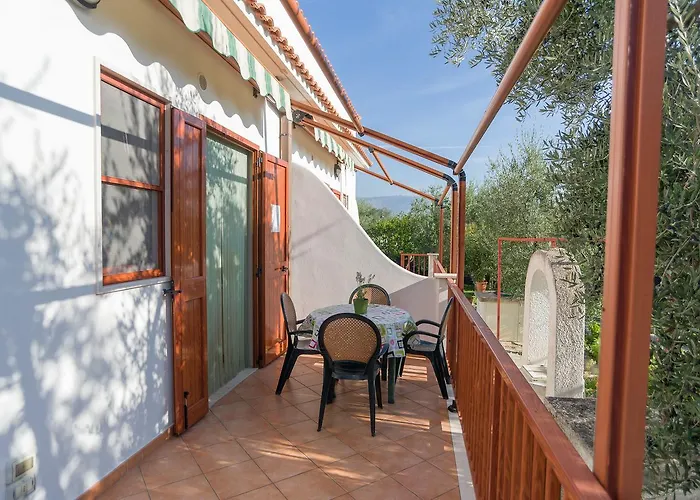 B&B Lido Dei Pini מלון דירות מאטינאטה