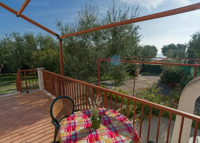 B&B Lido Dei Pini * מאטינאטה