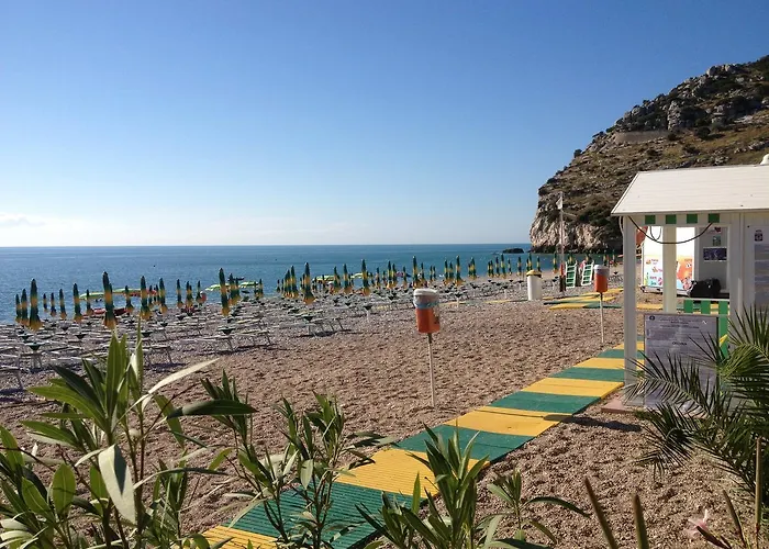 B&B Lido Dei Pini מלון דירות *