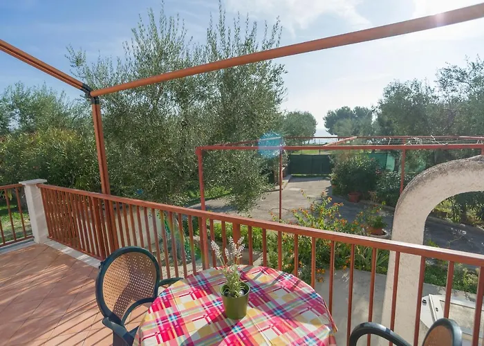 B&B Lido Dei Pini מלון דירות מאטינאטה