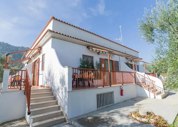 B&B Lido Dei Pini מאטינאטה