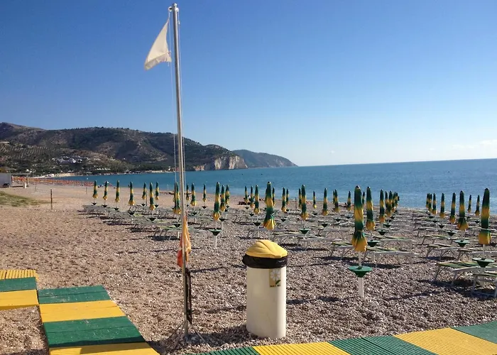 B&B Lido Dei Pini * מאטינאטה